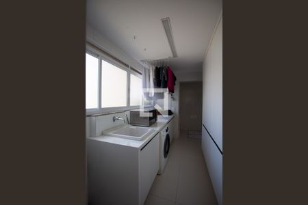 Apartamento à venda com 260m², 3 quartos e 4 vagas Apartamento à venda com 260m², 3 quartos e 4 vagasÁrea de Serviço