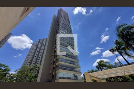 Apartamento à venda com 260m², 3 quartos e 4 vagas Apartamento à venda com 260m², 3 quartos e 4 vagasFachada