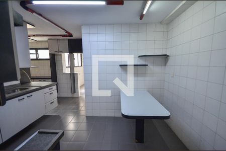 Apartamento à venda com 200m², 4 quartos e 2 vagas Apartamento à venda com 200m², 4 quartos e 2 vagasCozinha
