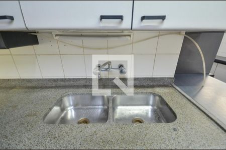 Apartamento à venda com 200m², 4 quartos e 2 vagas Apartamento à venda com 200m², 4 quartos e 2 vagasCozinha