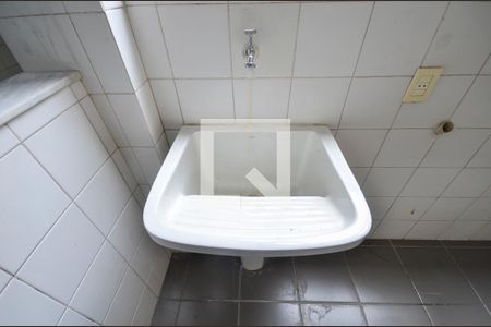 Apartamento à venda com 200m², 4 quartos e 2 vagas Apartamento à venda com 200m², 4 quartos e 2 vagasÁrea de Serviço