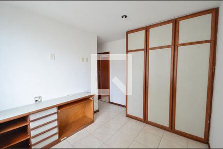 Apartamento à venda com 200m², 4 quartos e 2 vagas Apartamento à venda com 200m², 4 quartos e 2 vagasSuíte 3