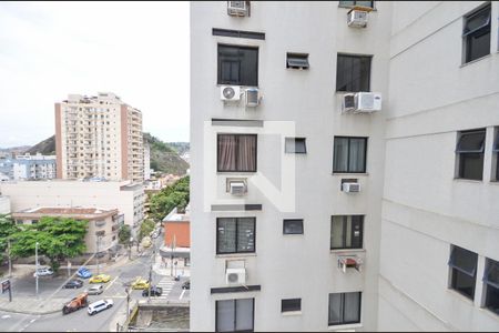 Apartamento à venda com 200m², 4 quartos e 2 vagas Apartamento à venda com 200m², 4 quartos e 2 vagasVista da Suíte 3