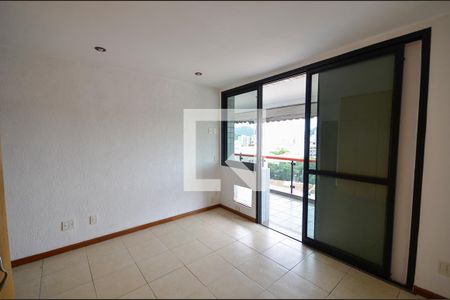 Apartamento à venda com 200m², 4 quartos e 2 vagas Apartamento à venda com 200m², 4 quartos e 2 vagasSuíte 2