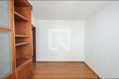 Apartamento à venda com 200m², 4 quartos e 2 vagas Apartamento à venda com 200m², 4 quartos e 2 vagasQuarto