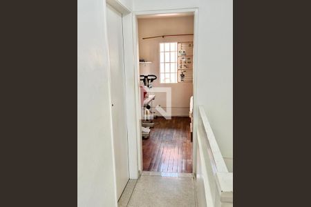 Casa à venda com 170m², 3 quartos e 2 vagasCorredor 