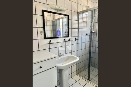 Casa à venda com 170m², 3 quartos e 2 vagasBanheiro