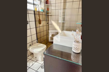 Casa à venda com 170m², 3 quartos e 2 vagasBanheiro 2