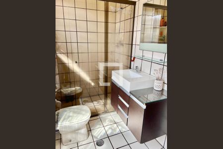 Casa à venda com 170m², 3 quartos e 2 vagasBanheiro 2