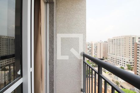 Apartamento para alugar com 37m², 2 quartos e sem vaga Apartamento para alugar com 37m², 2 quartos e sem vagaVaranda