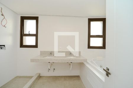 Apartamento à venda com 207m², 3 quartos e sem vagaBanheiro da Suíte 3