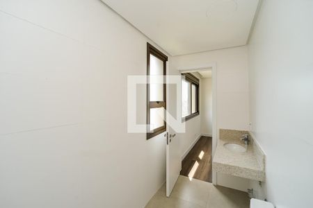 Apartamento à venda com 207m², 3 quartos e sem vagaBanheiro da Suíte 1