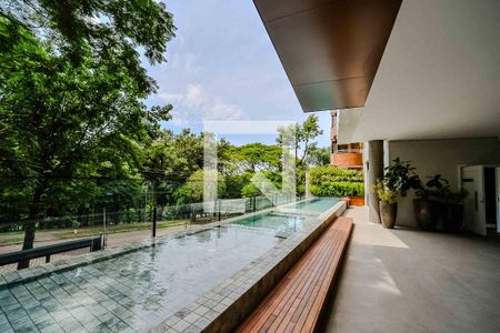 Apartamento à venda com 207m², 3 quartos e sem vagaÁrea comum - Piscina