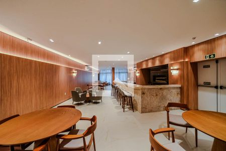 Apartamento à venda com 207m², 3 quartos e sem vagaÁrea comum - Salão de festas