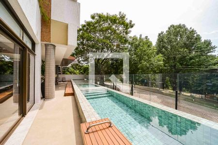 Apartamento à venda com 207m², 3 quartos e sem vagaÁrea comum - Piscina