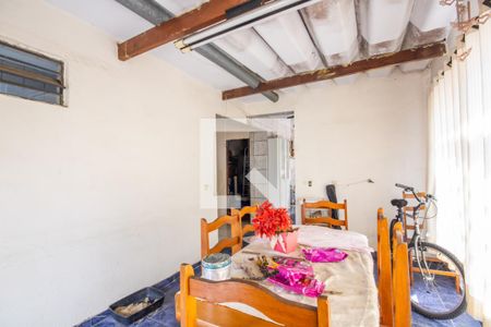 Casa à venda com 250m², 6 quartos e 4 vagasCopa e Cozinha (Casa 2)