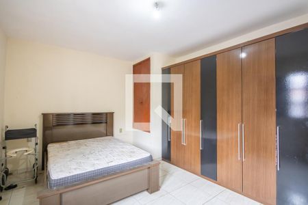 Casa à venda com 250m², 6 quartos e 4 vagasSuíte 1 (Casa 2)