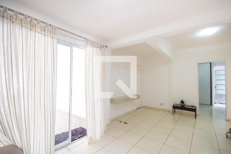 Sala (Casa 1) de casa à venda com 6 quartos, 250m² em Vila Yara, Osasco