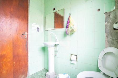 Casa à venda com 250m², 6 quartos e 4 vagasBanheiro 2 (Casa 2)