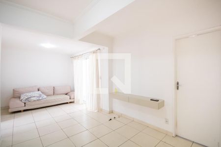 Sala (Casa 1) de casa à venda com 6 quartos, 250m² em Vila Yara, Osasco