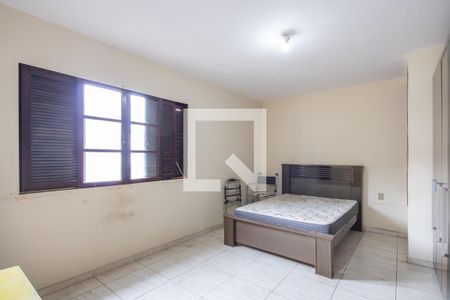 Casa à venda com 250m², 6 quartos e 4 vagasSuíte 1 (Casa 2)