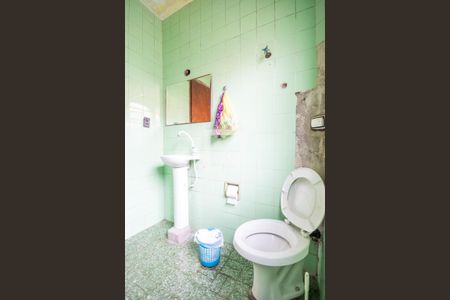 Casa à venda com 250m², 6 quartos e 4 vagasBanheiro 2 (Casa 2)