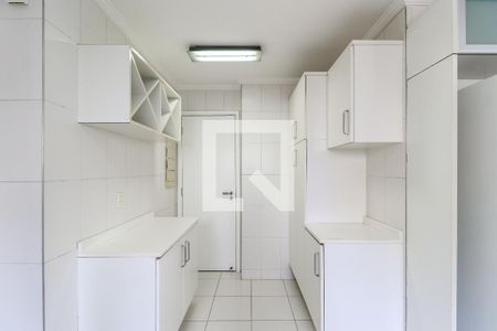 Apartamento à venda com 204m², 4 quartos e sem vagaCozinha