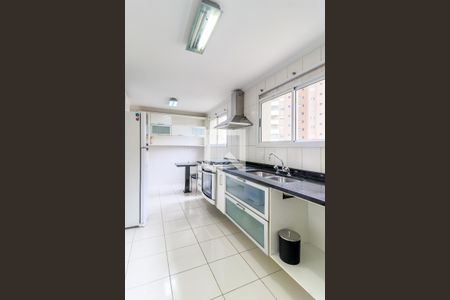 Apartamento à venda com 204m², 4 quartos e sem vagaCozinha