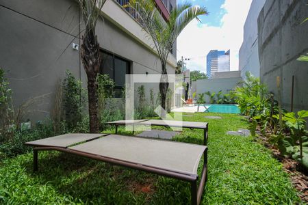 Studio à venda com 24m², 1 quarto e sem vaga Studio à venda com 24m², 1 quarto e sem vagaÁrea comum - Piscina