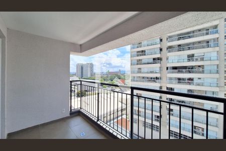 Varanda e área de serviço de apartamento à venda com 2 quartos, 50m² em Barra Funda, São Paulo
