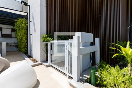 Apartamento à venda com 131m², 3 quartos e 2 vagasTerraço - Piscina (Acessibilidade)