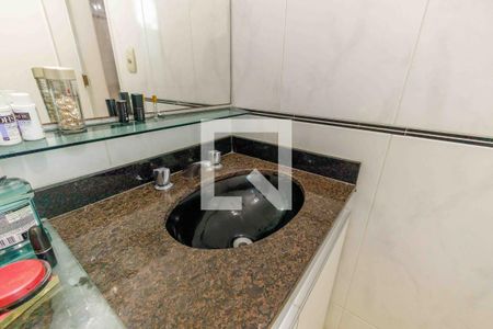 Apartamento à venda com 270m², 5 quartos e 4 vagas Apartamento à venda com 270m², 5 quartos e 4 vagasBanheiro da Suíte 2