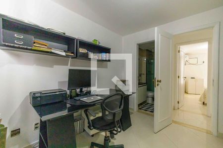 Apartamento à venda com 270m², 5 quartos e 4 vagas Apartamento à venda com 270m², 5 quartos e 4 vagasSuíte 5