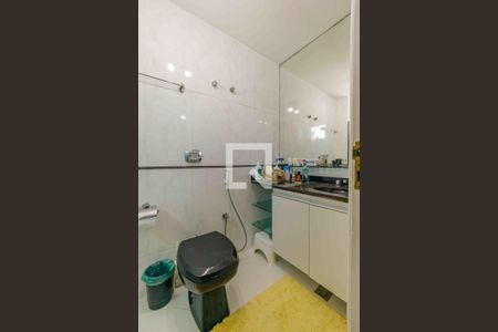 Apartamento à venda com 270m², 5 quartos e 4 vagas Apartamento à venda com 270m², 5 quartos e 4 vagasBanheiro da Suíte 2