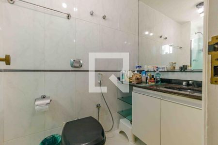 Apartamento à venda com 270m², 5 quartos e 4 vagas Apartamento à venda com 270m², 5 quartos e 4 vagasBanheiro da Suíte 2