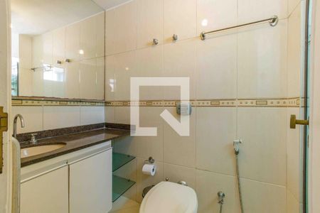 Apartamento à venda com 270m², 5 quartos e 4 vagas Apartamento à venda com 270m², 5 quartos e 4 vagasBanheiro da Suíte 4