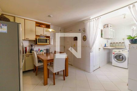 Apartamento à venda com 270m², 5 quartos e 4 vagas Apartamento à venda com 270m², 5 quartos e 4 vagasCozinha