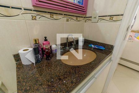 Apartamento à venda com 270m², 5 quartos e 4 vagas Apartamento à venda com 270m², 5 quartos e 4 vagasBanheiro da Suíte 3