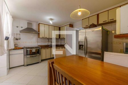 Apartamento à venda com 270m², 5 quartos e 4 vagas Apartamento à venda com 270m², 5 quartos e 4 vagasCozinha