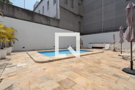 Apartamento à venda com 198m², 4 quartos e 2 vagasÁrea comum - Piscina