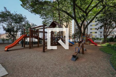 Apartamento à venda com 198m², 4 quartos e 2 vagasÁrea comum - Playground