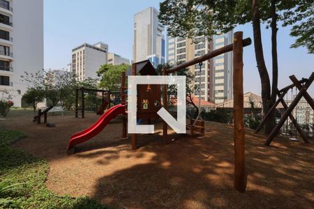 Apartamento à venda com 198m², 4 quartos e 2 vagasÁrea comum - Playground