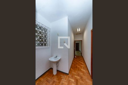 Casa para alugar com 285m², 3 quartos e 2 vagas Casa para alugar com 285m², 3 quartos e 2 vagasCorredor