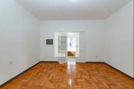 Casa para alugar com 285m², 3 quartos e 2 vagas Casa para alugar com 285m², 3 quartos e 2 vagasSuíte