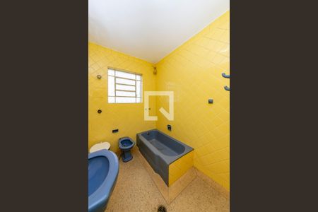 Casa para alugar com 285m², 3 quartos e 2 vagas Casa para alugar com 285m², 3 quartos e 2 vagasBanheiro Social