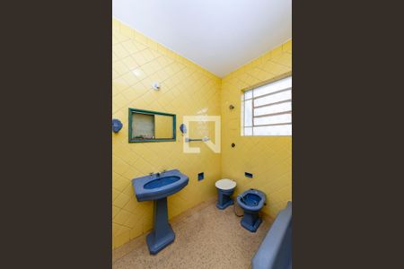 Casa para alugar com 285m², 3 quartos e 2 vagas Casa para alugar com 285m², 3 quartos e 2 vagasBanheiro Social