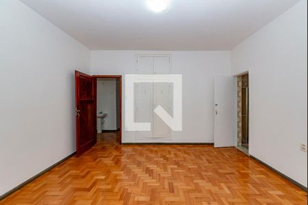 Casa para alugar com 285m², 3 quartos e 2 vagas Casa para alugar com 285m², 3 quartos e 2 vagasSuíte