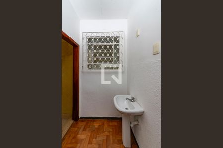 Casa para alugar com 285m², 3 quartos e 2 vagas Casa para alugar com 285m², 3 quartos e 2 vagasCorredor