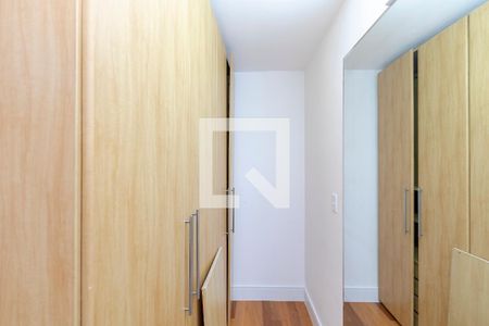 Apartamento à venda com 197m², 3 quartos e 2 vagasSuíte