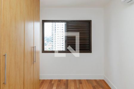 Apartamento à venda com 197m², 3 quartos e 2 vagasQuarto 2